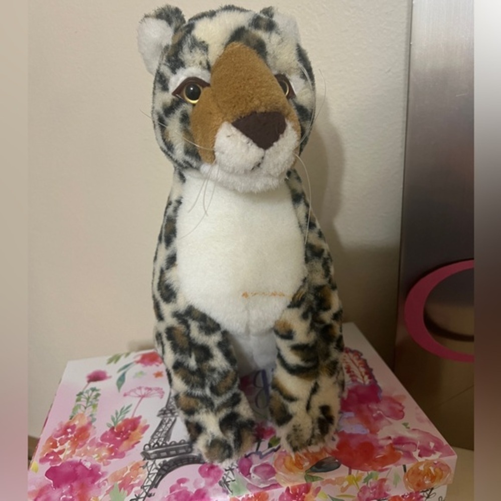 Vintage CHEETAH PlushLand Stuffed Animal 11 inch Tall Cat Tiger Leopard 1999 NEW